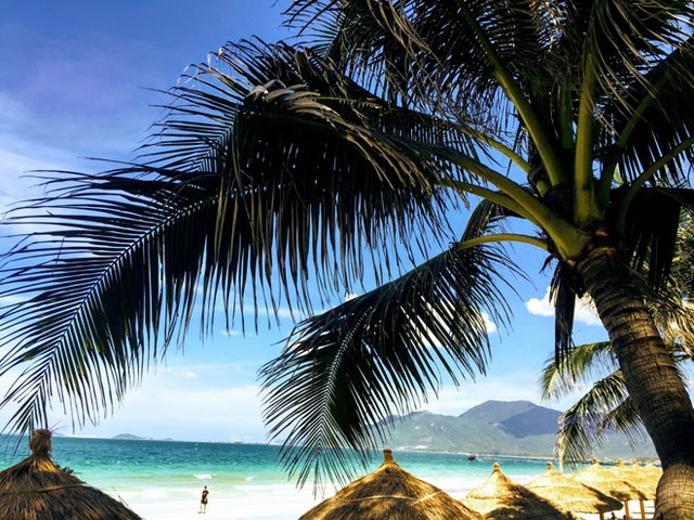 Ở Nha Trang có một bãi biển đẹp "thần sầu", chẳng kém gì Hawai - 9 Ở Nha Trang có một bãi biển đẹp "thần sầu", chẳng kém gì Hawai - 9