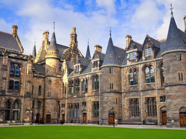 30 thành phố là niềm mơ ước sống của người trẻ - 30 Thành phố Glasgow, Anh quốc.