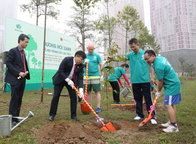 Hơn 1.000 người tham gia giải chạy tại Khu đô thị Dương Nội - 3 Hơn 1.000 người tham gia giải chạy tại Khu đô thị Dương Nội - 3