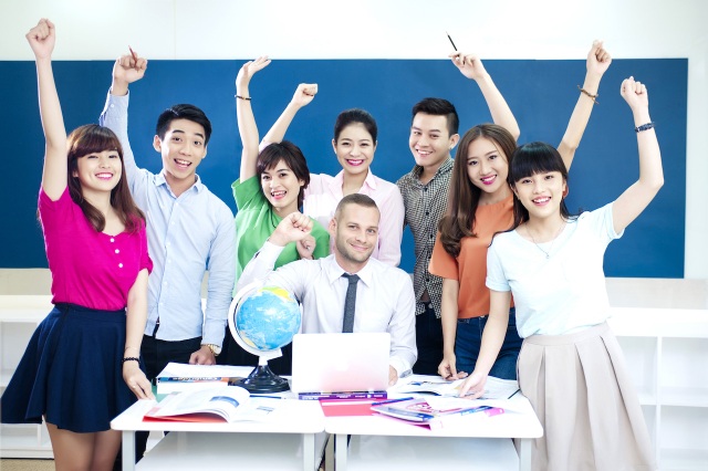 Lao động Việt Nam: Đừng để “thua” ngay trên sân nhà - 3 Khóa học iTalk tại hệ thống Anh văn Hội Việt Mỹ.