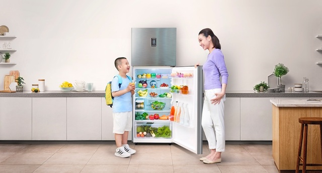 Thuỳ Lâm: "Tôi muốn tự tay nấu ăn cho các con mỗi ngày" - 3 Su thích thú của Su trước món nước ép tươi ngon từ trái cây giữ trong ngăn mát