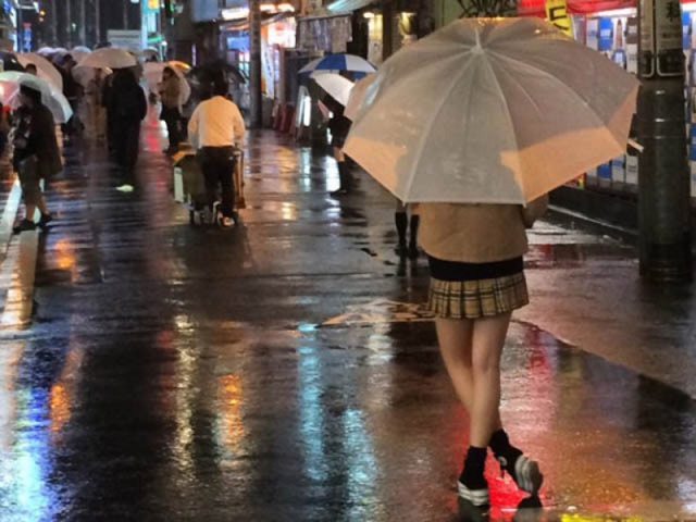 Nở rộ các quán cà phê hẹn hò với nữ sinh ở Nhật Bản - 4 Nở rộ các quán cà phê hẹn hò với nữ sinh ở Nhật Bản - 4