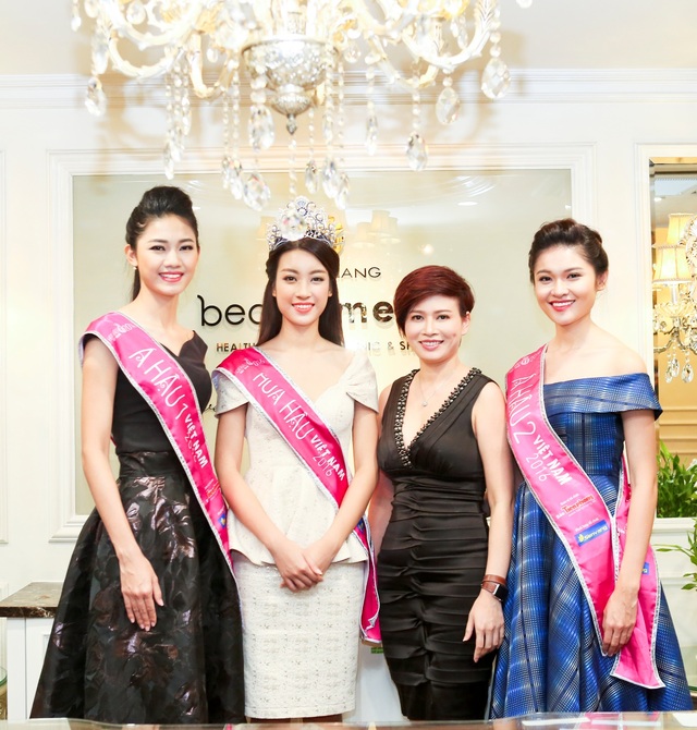 Bật mí Dàn sao khủng tham dự đêm tiệc tri ân lớn chưa từng có - 3 Top 3 hoa hậu Việt Nam chụp cùng bà Đặng Thanh Hà - Phó TGĐ Thanh Hằng Beauty Medi