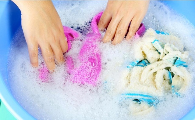 Ch&uacute; &yacute; chọn loại x&agrave; ph&ograve;ng dịu nhẹ, &iacute;t chất tẩy để tr&aacute;nh g&acirc;y k&iacute;ch ứng cho da.