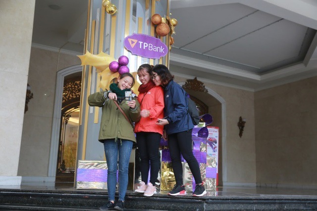 Không khí Giáng sinh đã ngập tràn ở các trung tâm thương mại Hà Nội - 3 Không khí Giáng sinh đã ngập tràn ở các trung tâm thương mại Hà Nội - 3