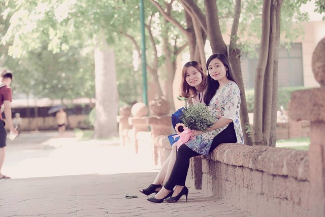 Niềm hạnh phúc lớn của nữ thủ khoa đầu ra trường ĐH Sư phạm Hà Nội - 5 Theo Thu Hiền, yếu tố quan trọng nhất giúp mỗi người theo đuổi được một nghề ngoài năng lực thì đam mê và tâm huyết không thể thiếu.