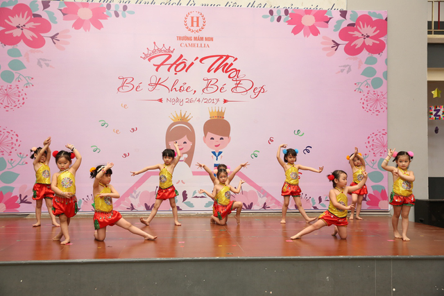 Ngắm các "mẫu nhí" trong hội thi bé khỏe - bé đẹp - 7 Ngắm các "mẫu nhí" trong hội thi bé khỏe - bé đẹp - 7