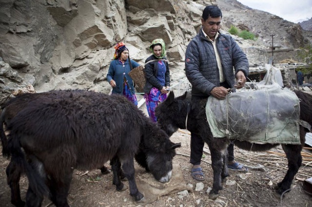 Bí ẩn về bộ tộc thoải mái đổi vợ sống trên dãy Himalayas - 3 Bí ẩn về bộ tộc thoải mái đổi vợ sống trên dãy Himalayas - 3