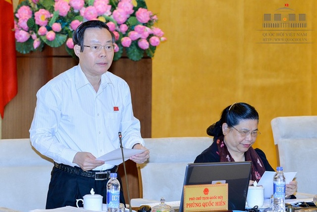 Đặc khu kinh tế thậm chí phải có phố “đèn xanh, đèn đỏ”! - 1 Phó Chủ tịch Quốc hội Phùng Quốc Hiển: Ưu đãi kiểu “miễn, giảm, giãn” là tư duy cách đây đã 30 năm.