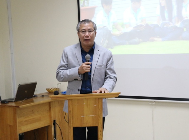 PNJ "bắt tay" STU, sinh viên có cơ hội rèn luyện kỹ năng thực tế - 2 Ông Lê Hữu Hạnh – Phó Tổng Giám đốc PNJ phát biểu tại buổi lễ ký kết