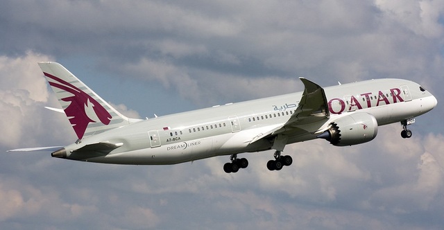 UAE đóng cửa không phận, dừng dịch vụ bưu chính với Qatar - 1 Một máy bay của Qatar (Ảnh: Qatar Airways)