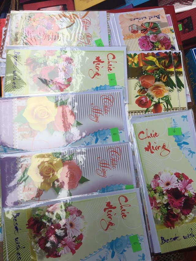 Ngày 20/11: Quà nhỏ nhiều ý nghĩa bán chạy hơn hoa - 4 Thiệp chúc mừng 20/11