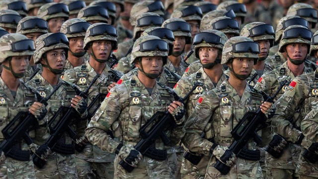 Quân đội Trung Quốc sẽ không còn lớn nhất thế giới - 1
Binh sĩ Trung Quốc. (Ảnh: Getty)