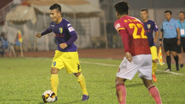 Những tài năng trẻ hứa hẹn tại V-League 2017 - 1 Nguyễn Quang Hải có lẽ là cầu thủ trẻ hay nhất lượt đi V-League 2017 (ảnh: Trọng Vũ)