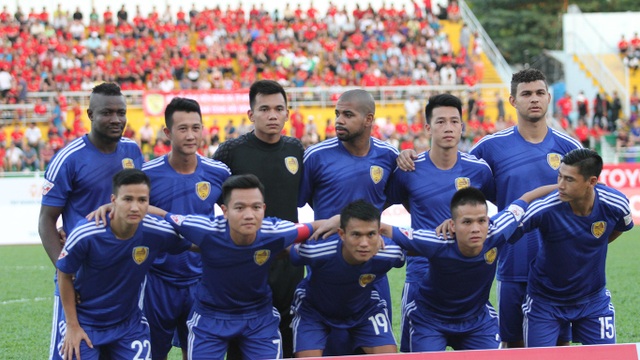 CLB Quảng Nam đã ở rất gần với ngôi vô địch V-League (ảnh: Trọng Vũ)