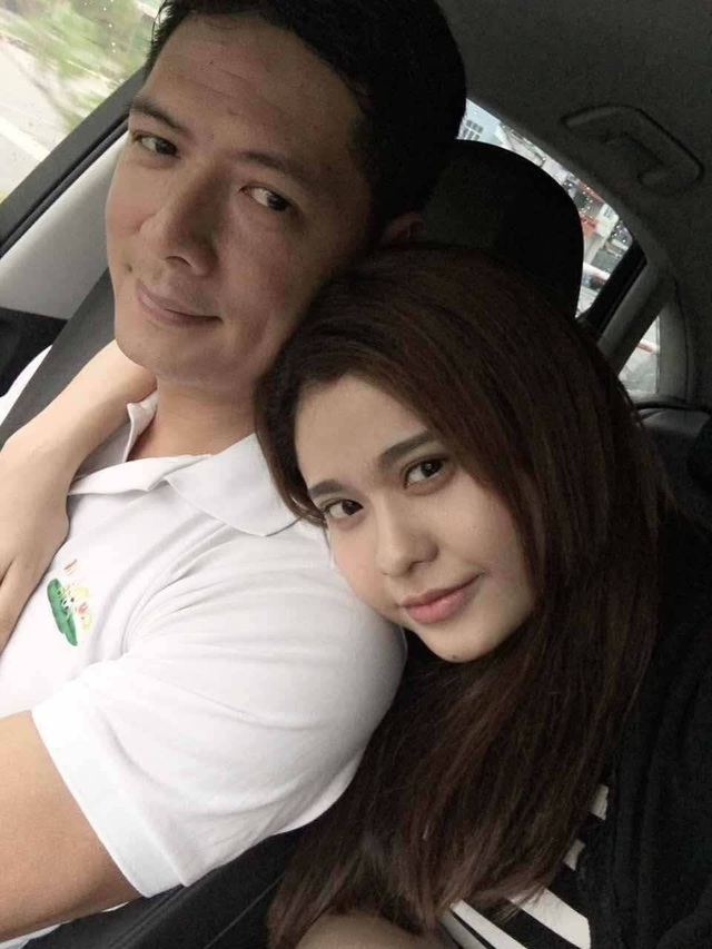 Lộ ảnh tình tứ của MC Bình Minh và Trương Quỳnh Anh gây xôn xao showbiz - 3 Lộ ảnh tình tứ của MC Bình Minh và Trương Quỳnh Anh gây xôn xao showbiz - 3