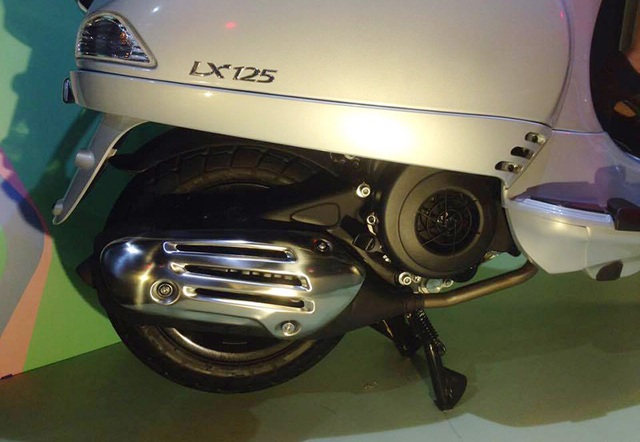 Piaggio ra mắt Vespa iGet LX 125 - 3 Piaggio ra mắt Vespa iGet LX 125 - 3