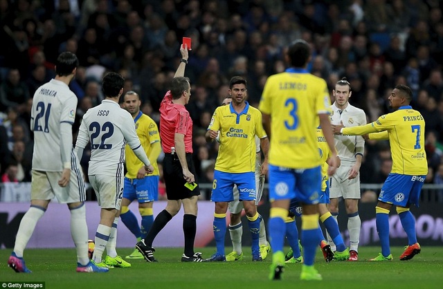 Real Madrid và cuộc khủng hoảng chưa đến hồi kết - 3
Real Madrid từng bị Las Palmas cầm hòa 3-3 ở La Liga năm ngoái trên sân Bernabeu
