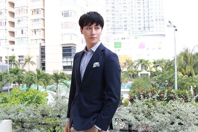 Rocker Nguyễn: “Hoạt động nghệ thuật làm gì khi chỉ nói về chuyện đời tư” - 5 Tôi không quá lo khi yêu một ai đó bởi vì tôi nghĩ rằng sự lựa chọn của mình là đúng đắn.