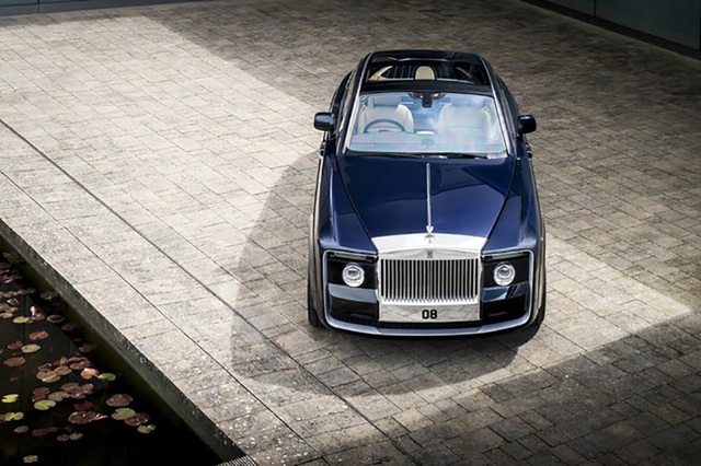 Six Bespoke RollsRoyce Phantoms Represent The Elements And Humanity