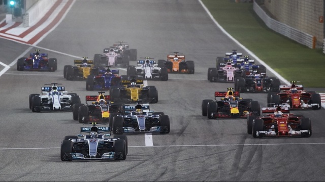 Đánh bại Hamilton và Bottas, Vettel có chiến thắng chặng thứ 2 - 12 Đánh bại Hamilton và Bottas, Vettel có chiến thắng chặng thứ 2 - 12