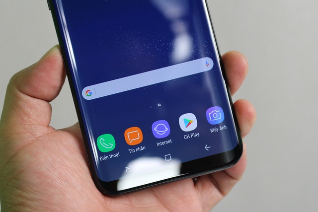 Đập hộp Galaxy S8+ chính hãng đầu tiên tại Việt Nam - 5 Đập hộp Galaxy S8+ chính hãng đầu tiên tại Việt Nam - 5