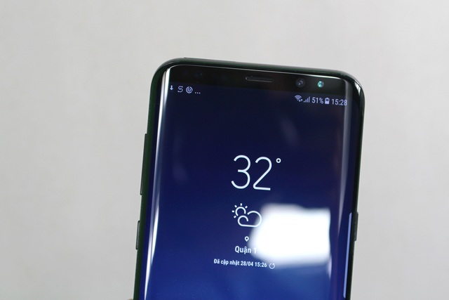 Đập hộp Galaxy S8+ chính hãng đầu tiên tại Việt Nam - 7 Đập hộp Galaxy S8+ chính hãng đầu tiên tại Việt Nam - 7
