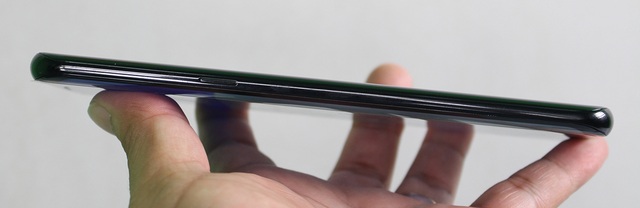 Đập hộp Galaxy S8+ chính hãng đầu tiên tại Việt Nam - 9 Đập hộp Galaxy S8+ chính hãng đầu tiên tại Việt Nam - 9