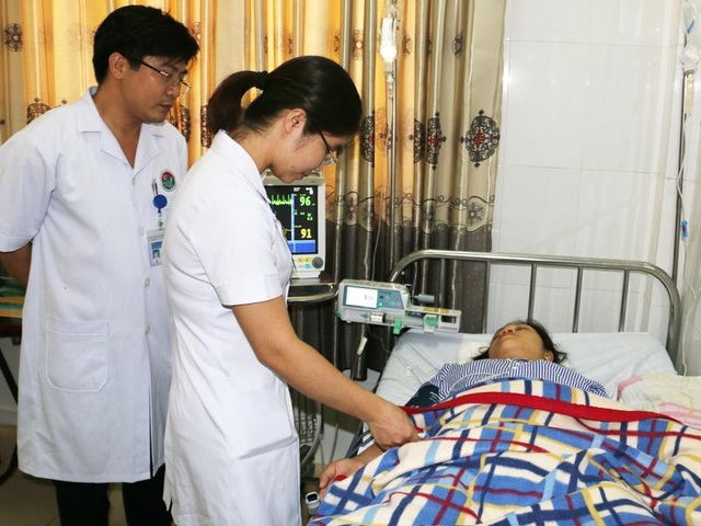 Phẫu thuật thành công sản phụ bị rau tiền đạo trung tâm cài răng lược hiếm gặp - 1 Hiện sức khỏe của chị Trâm đã dần hồi phục và có thể xuất viện trong vài ngày tới