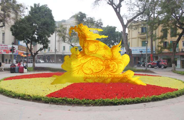 "Cha đẻ" ý tưởng đúc rùa vàng ở Hồ Gươm lên tiếng - 1 Biểu tượng Rùa vàng Hồ Gươm được tác giả đề xuất đúc ở bên bờ hồ