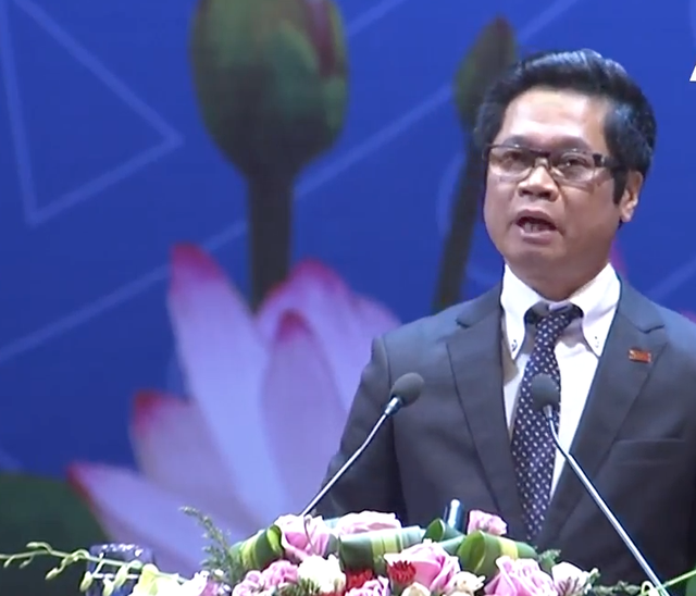 Thủ tướng: Giải quyết triệt để tình trạng thanh, kiểm tra chồng chéo doanh nghiệp - 3
Ông Vũ Tiến Lộc: Boeing cũng sẽ rất khó nếu kinh doanh ở Việt Nam