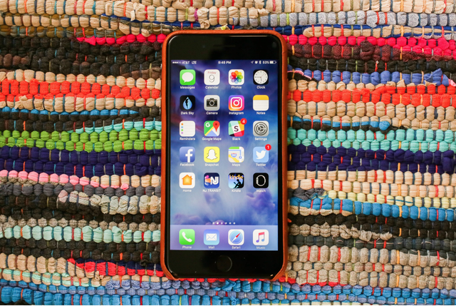 iPhone có thể bị cấm bán tại Mỹ - 1
Apple đứng trước nguy cơ bị cấm bán iPhone tại Mỹ.