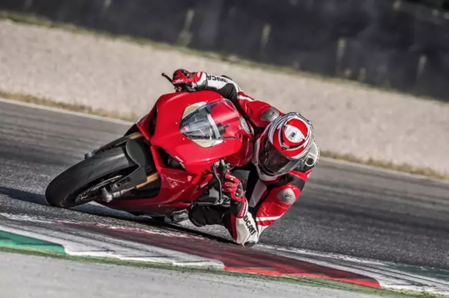 Động cơ V4 - Kỉ nguyên mới của Ducati? - 7 Động cơ V4 - Kỉ nguyên mới của Ducati? - 7