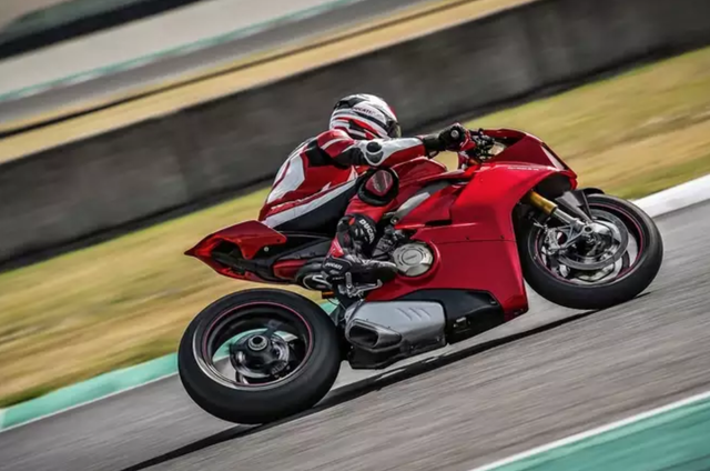 Động cơ V4 - Kỉ nguyên mới của Ducati? - 11 Động cơ V4 - Kỉ nguyên mới của Ducati? - 11
