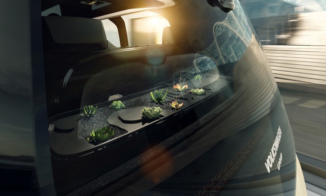 Volkswagen trình làng mẫu xe tự lái hoàn toàn đầu tiên - 4 Volkswagen trình làng mẫu xe tự lái hoàn toàn đầu tiên - 4