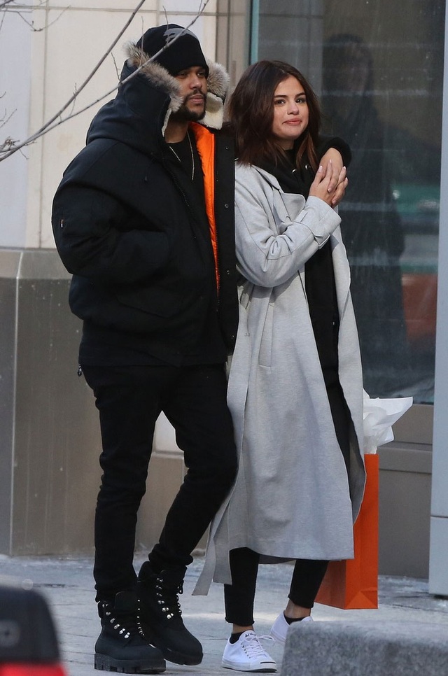 Selena Gomez rạng ngời hạnh phúc bên tình mới The Weeknd - 8
The Weeknd là mối quan hệ nghiêm túc đầu tiên mà Selena công khai sau khi chia tay với Justin Bieber.