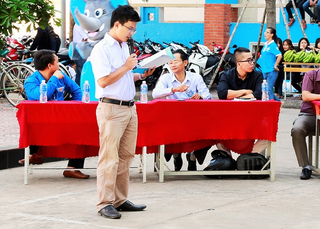Sinh viên từ “cứu” chuối đến ý tưởng khởi nghiệp vì nông sản Việt - 2 Chủ tịch hội sinh viên trường ĐH Công nghiệp Thực phẩm TPHCM trong lễ phát động chương trình tìm kiếm ý khởi nghiệp mang chủ đề Sáng tạo cho nông sản Việt