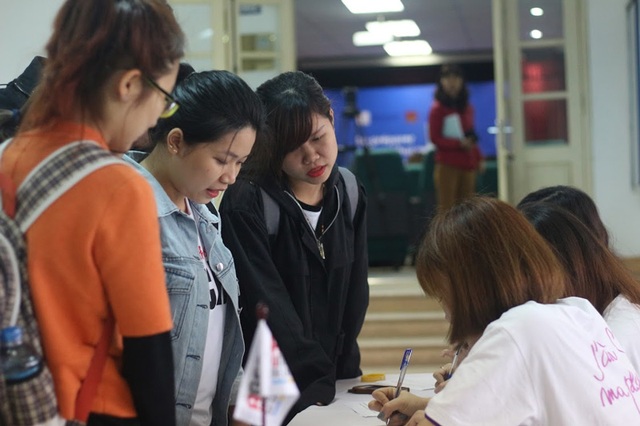 Doanh nghiệp “khát” nhân lực, SV tốt nghiệp vẫn không thể “chen chân” - 3
...tuy nhiên các SV cũng cần chủ động rèn luyện kiến thức cũng như các kĩ năng mềm phù hợp với xu thế mới.