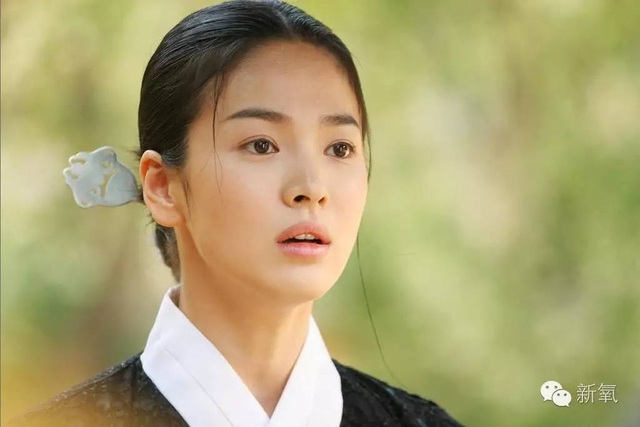 Hành trình nhan sắc của Song Hye Kyo trong 20 năm tham gia làng giải trí - 18 Hành trình nhan sắc của Song Hye Kyo trong 20 năm tham gia làng giải trí - 18