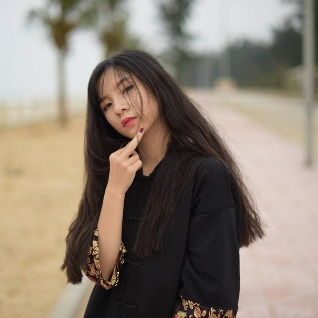 Xuất hiện “em gái góc nghiêng” của Sơn Tùng M-TP khiến dân mạng xôn xao - 8 Xuất hiện “em gái góc nghiêng” của Sơn Tùng M-TP khiến dân mạng xôn xao - 8