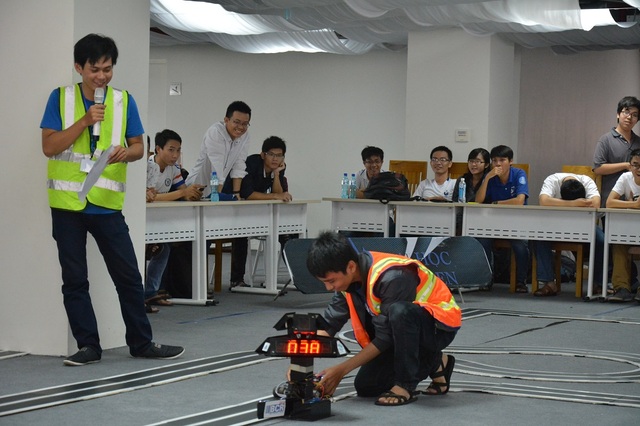 Kỹ thuật phần mềm: Gắn liền với cách mạng công nghiệp 4.0 - 1 Sinh viên Hoa Sen luôn được khuyến khích, cọ xát thực tế thông qua các cuộc thi về chuyên môn.