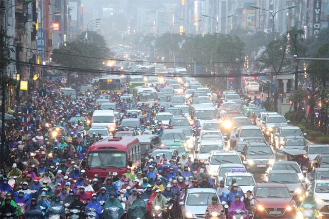 Hàng nghìn taxi ngoại tỉnh sắp tự động rời Hà Nội? - 1 Dự thảo “Quản lý vận kinh doanh vận tải bằng hành khách bằng xe taxi trên địa bàn TP Hà Nội” sẽ khiến nhiều xe taxi ngoại tỉnh khó làm ăn hơn tại Hà Nội?