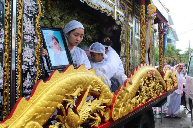 Vợ nghệ sĩ Thanh Sang nguyện làm vợ ông ở kiếp sau - 23 Vợ nghệ sĩ Thanh Sang nguyện làm vợ ông ở kiếp sau - 23