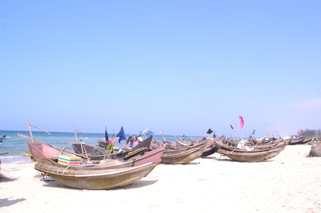 Tàu giã cào kéo chìm thuyền của ngư dân Quảng Trị - 1 Tàu giã cào kéo chìm thuyền của ngư dân Quảng Trị - 1