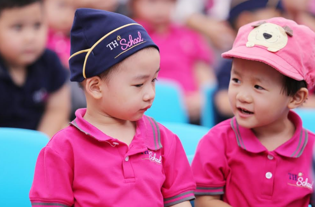 Lễ khai giảng Việt Nam trong mắt thầy cô ngoại - 8
Mang lại hạnh phúc đích thực cho học sinh là triết lý giáo dục của TH School.