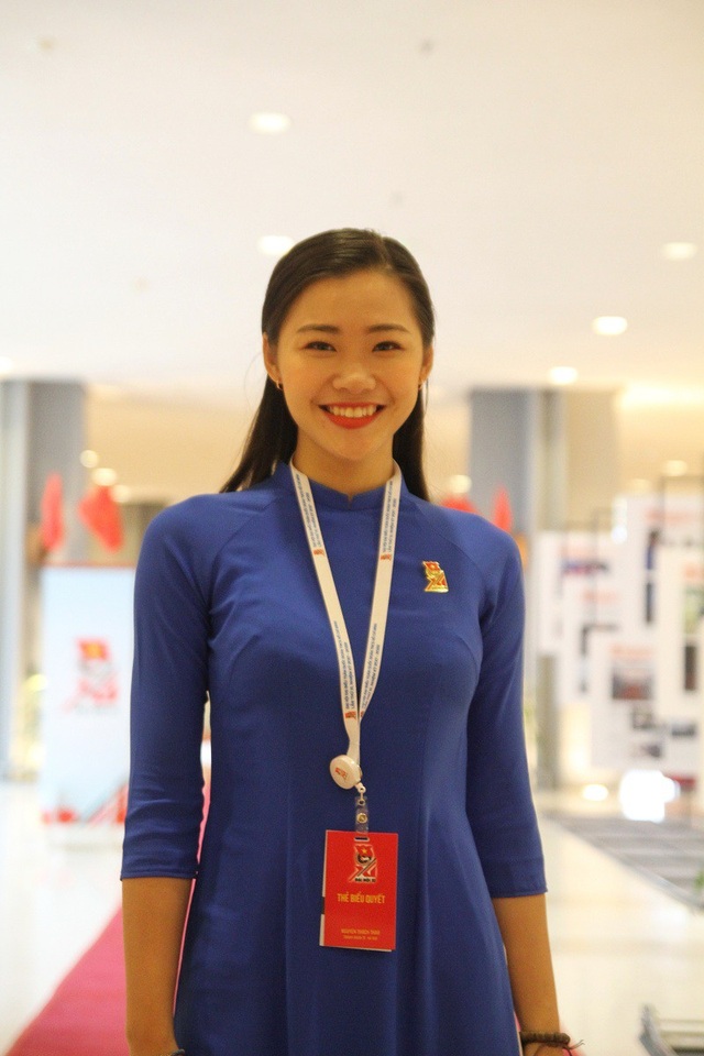 Nữ sinh thay mặt tuổi trẻ Thủ đô đọc tham luận tại phiên trọng thể Đại hội Đoàn XI là ai? - 2
Nụ cười đáng yêu của nữ sinh ĐH Hà Nội.