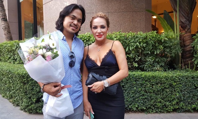 Showbiz Việt không thiếu cặp "em yêu chị" được gia đình ủng hộ như Song Hye Kyo - 10 Dù hơn tuổi bạn trai nhưng danh ca Thanh Hà vẫn rất trẻ trung, nóng bỏng.