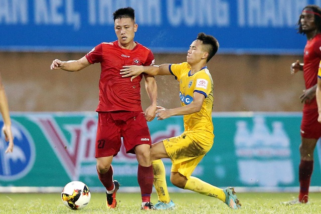 FLC Thanh Hoá bị Hải Phòng cầm hoà trên sân nhà - 1
Các cầu thủ Thanh Hóa (áo vàng) đặt mục tiêu giành trọn ba điểm trước Hải Phòng, ảnh: Minh Phương