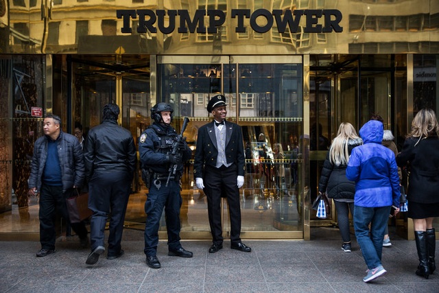 Lầu Năm Góc sẽ đặt văn phòng ở Tháp Trump? - 1
Bên ngoài Tháp Trump. (Ảnh: New York Times)