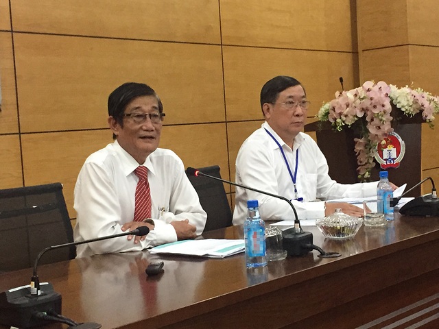 TPHCM bắt đầu triển khai chấm thi THPT quốc gia ngay ngày mai - 1 Ông Nguyễn Tiến Đạt, Phó giám đốc Sở GD-ĐT TPHCM trao đổi trong buổi họp báo tổng kết kỳ thi THPT (ảnh Lê Phương)